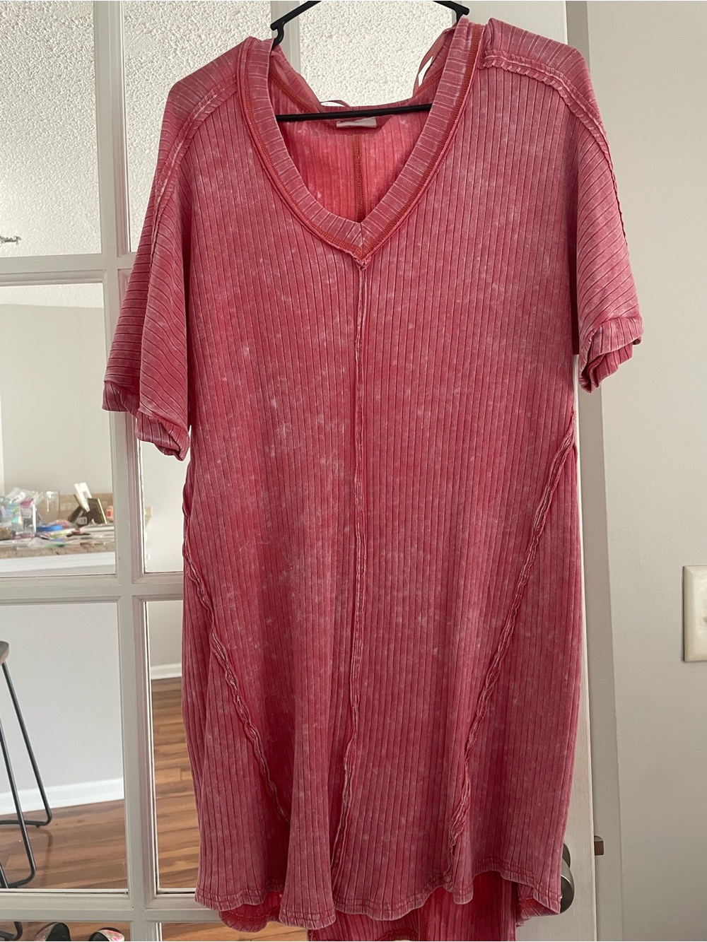 Wish Ribbed V-Neck Tunic Top in Coral Pink